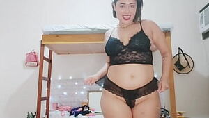 Very horny I came 3 times and doing blowjob my dildo well drooled to put in my wet pussy.